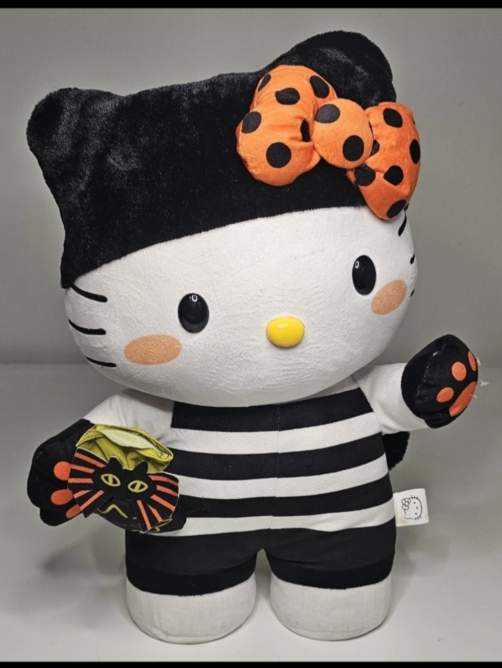 Hello Kitty 2023 Halloween Greeter 20” Pirate Bandit Plush Gemmy Sanrio Decor